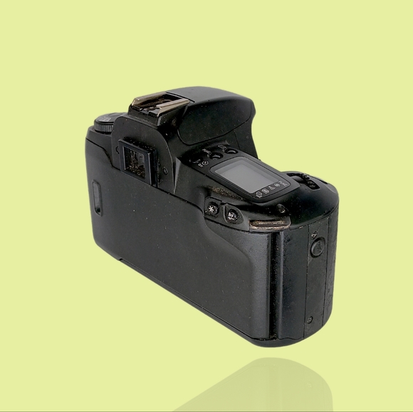 Canon EOS Rebel G 35mm SLR Film Camera Body Only - Picture 7 of 15